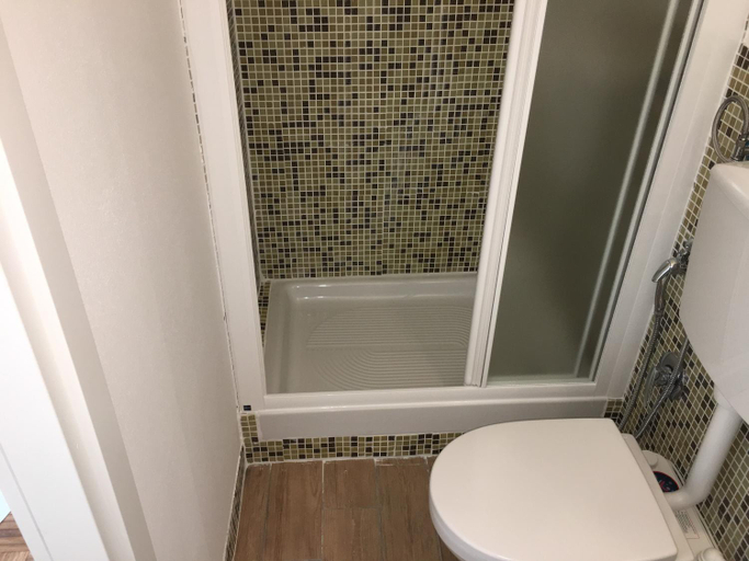 Bathroom 3, La Tana Dei Leoni Affittacamere, Florence