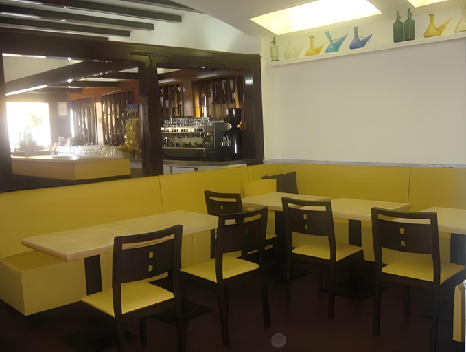 Food & Drinks 3, Hostal Can Pou, Girona