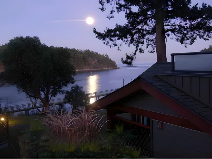 Others 5, Mayne Island Resort, Capital
