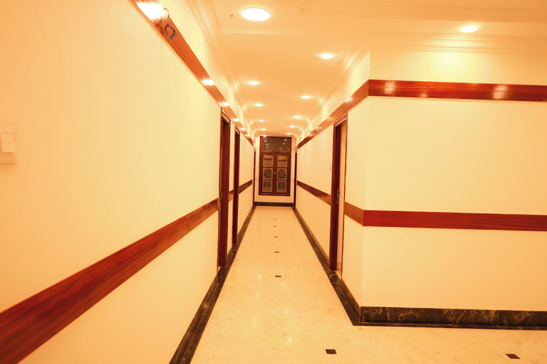 Others 4, Hotel Sunpark, Chennai