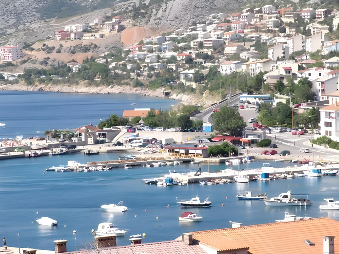 Others 5, Apartments Laura, Senj