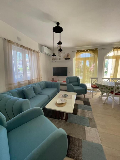 Others 5, Luna Apartments