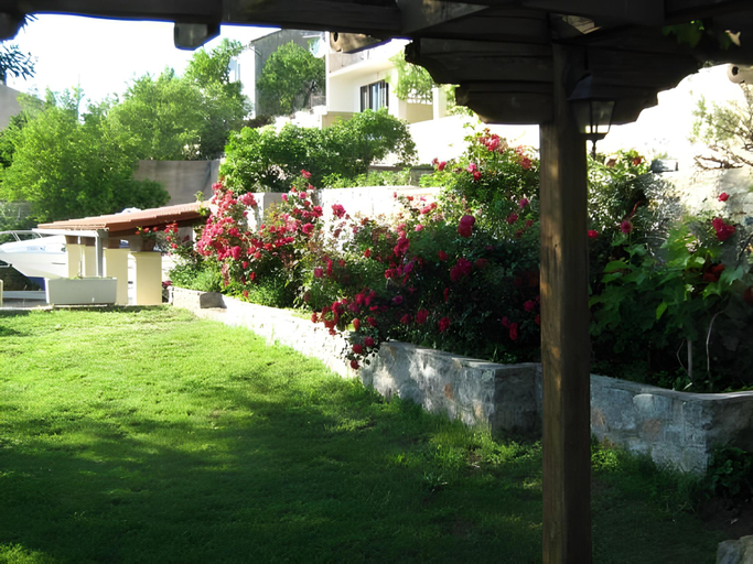 Others 3, Apartments Laura, Senj