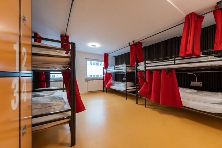Bedroom 16