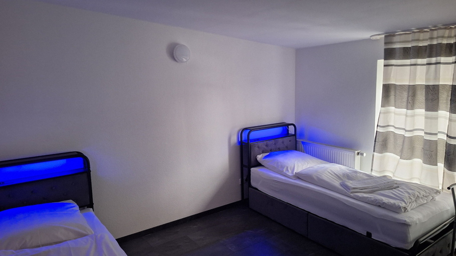 Bedroom 4, Pension Alis, Augsburg