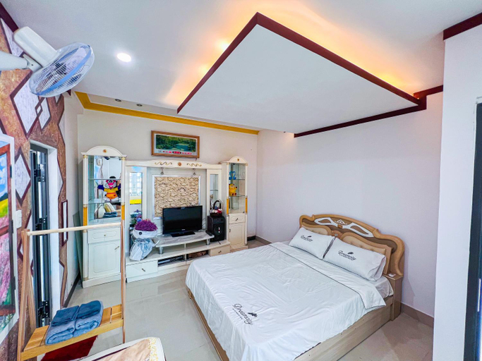 Bedroom 8
