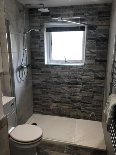 Bathroom 4, Valley Retreat - Peaceful Cottage, Walk to Beach, Pembrokeshire