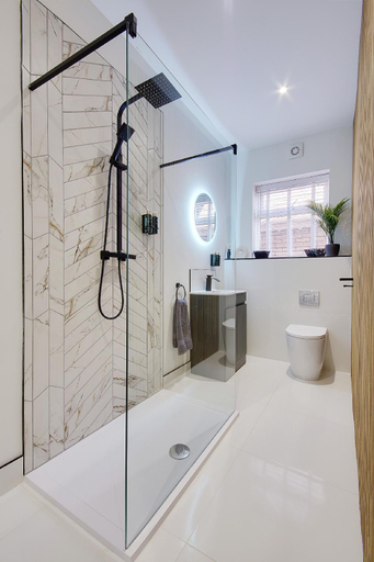 Bathroom 9