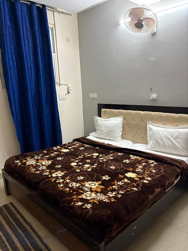 ICY WHITE STAY HERE, Gautam Buddha Nagar
