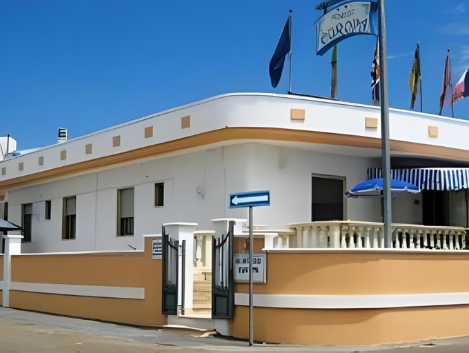 Exterior & Views 1, Albergo Europa, Lecce