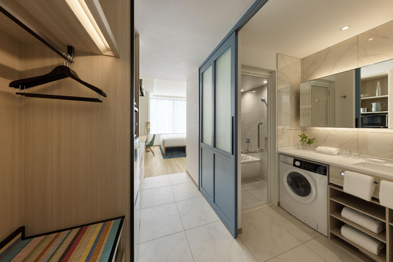 Bathroom 10