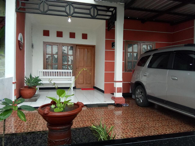 Exterior 2