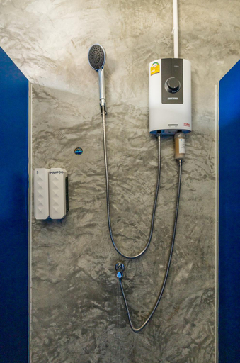 Bathroom 14