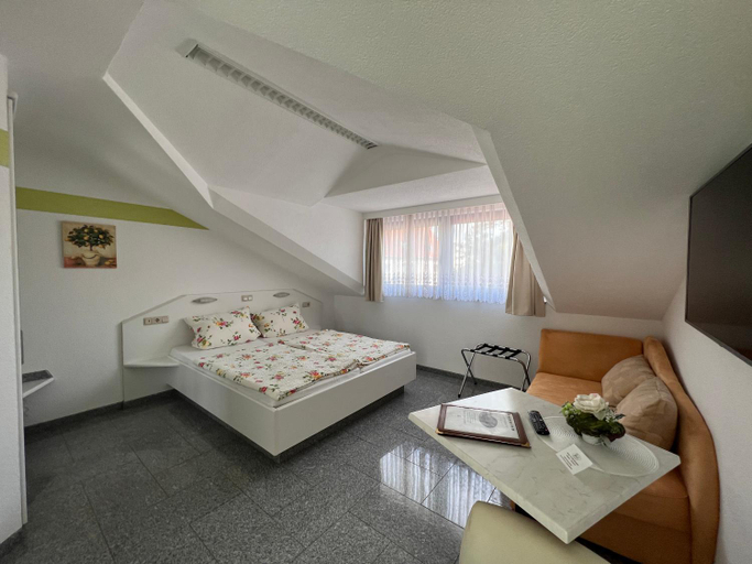 Bedroom 2, Hotel und Pension Am Burchardikloster, Harz