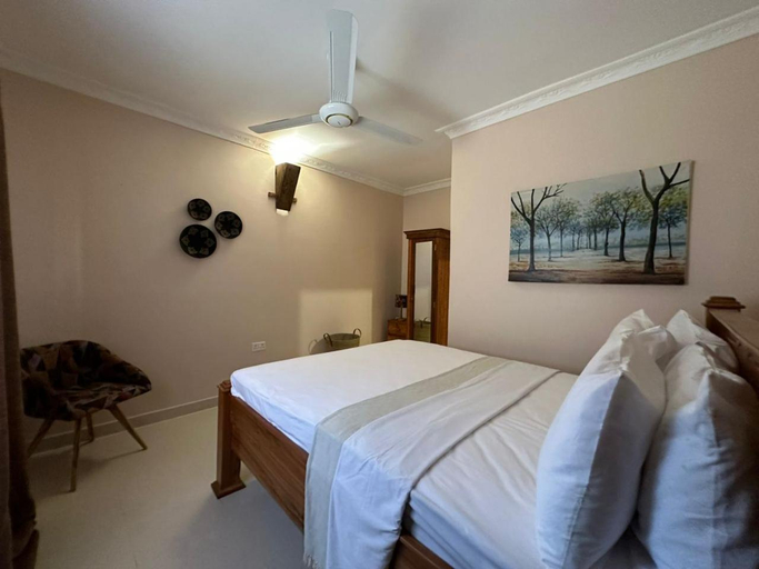 Others 4, Shivo Guest House, Magharibi
