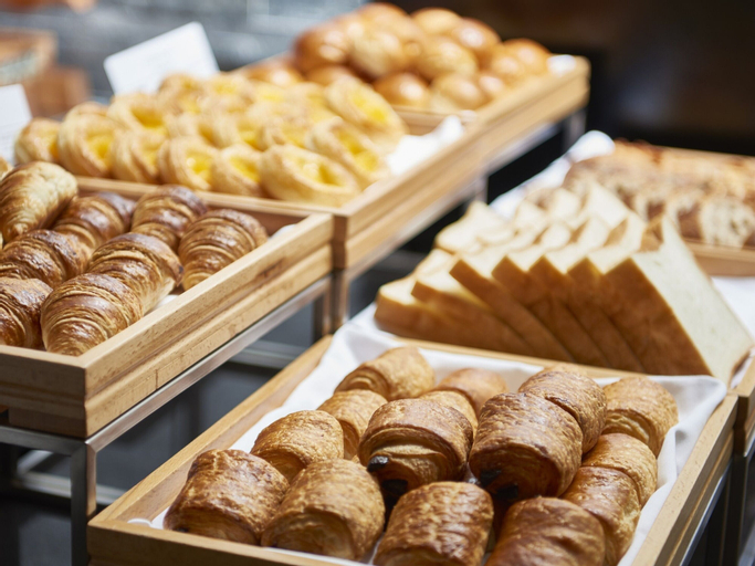 Food & Drinks 12