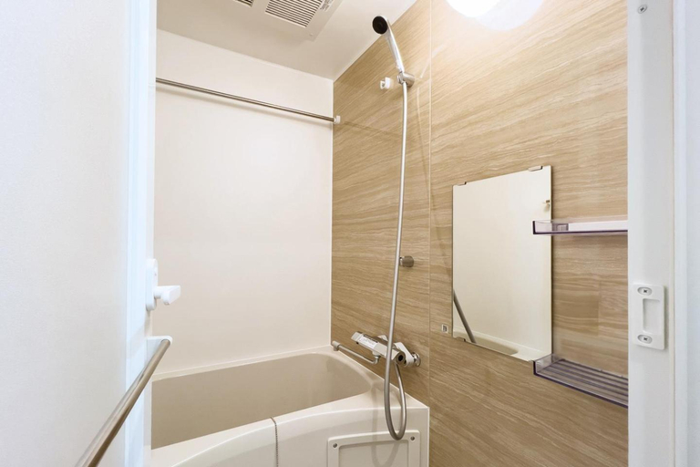 Bathroom 22