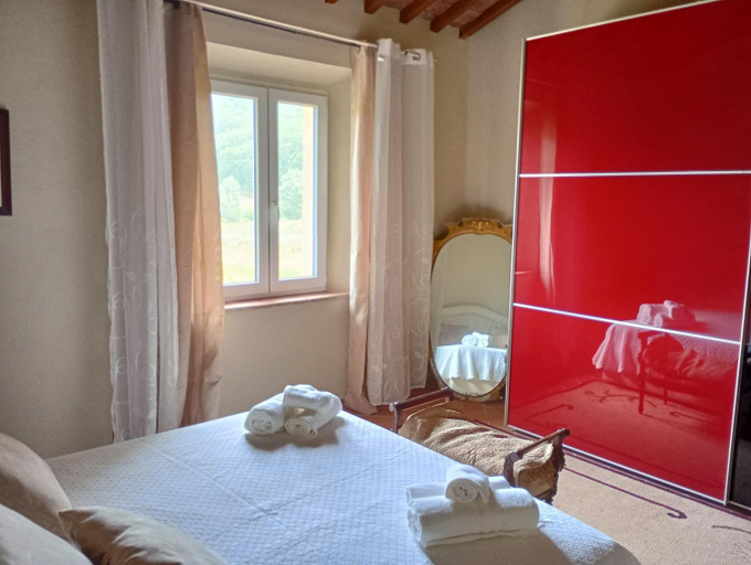 Bedroom 2, La Casa Rossa, Florence