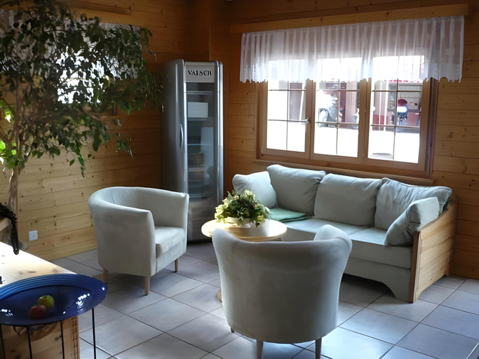 Others 5, Hotel Bellwald, Goms