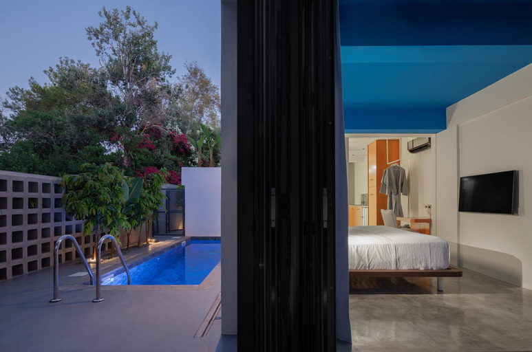 Others 2, Adrop Pool Suites