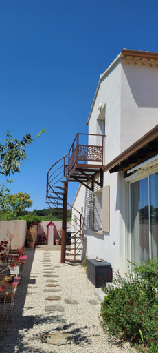 Others 4, Chambre L a Tavel, Gard
