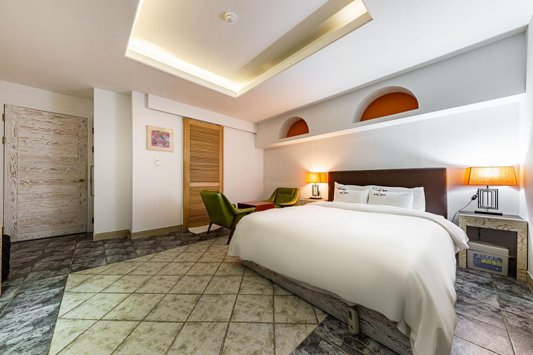 Bedroom 3, Chungju Apple Hotel, Chungju