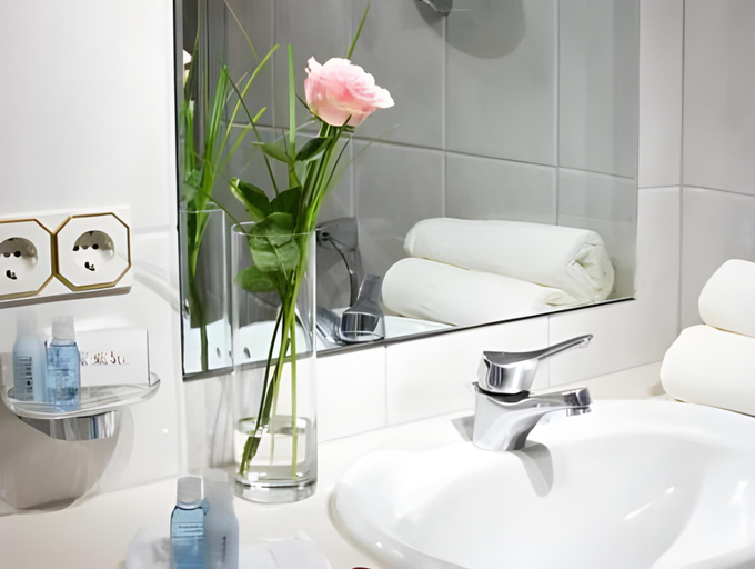 Bathroom 4, Haller's Geniesserhotel, Bregenz