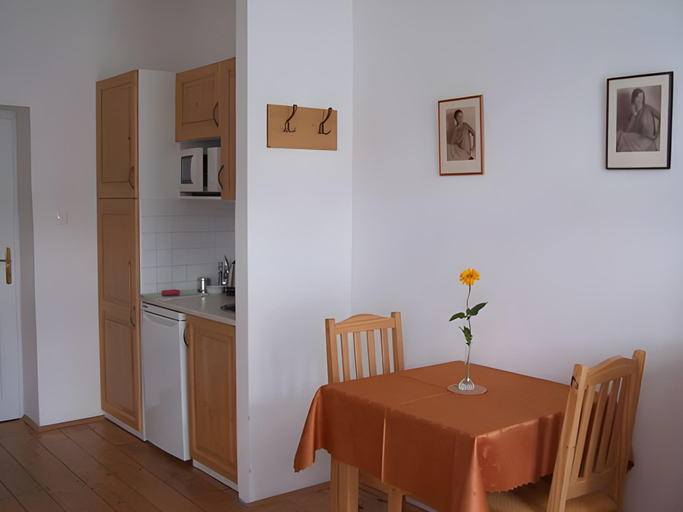 Others 5, Penzion Jelen Vranov nad Dyji, Znojmo