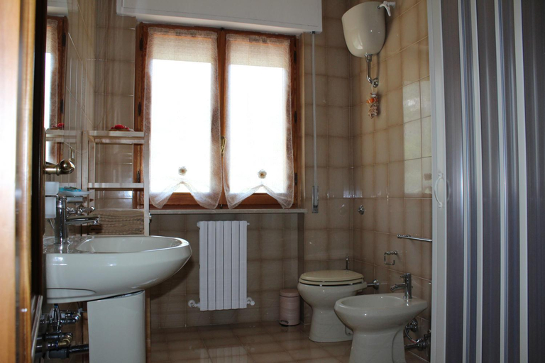 Others 5, B&B Il Melograno, L'Aquila