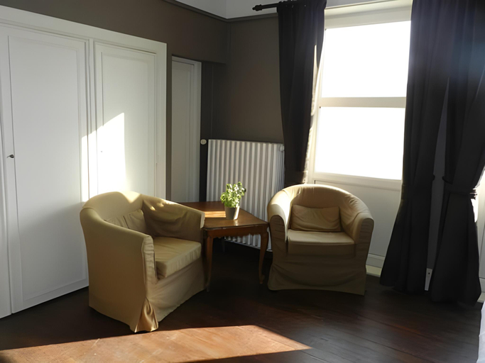 Others 3, B&B Maison Rabelais, West-Vlaanderen