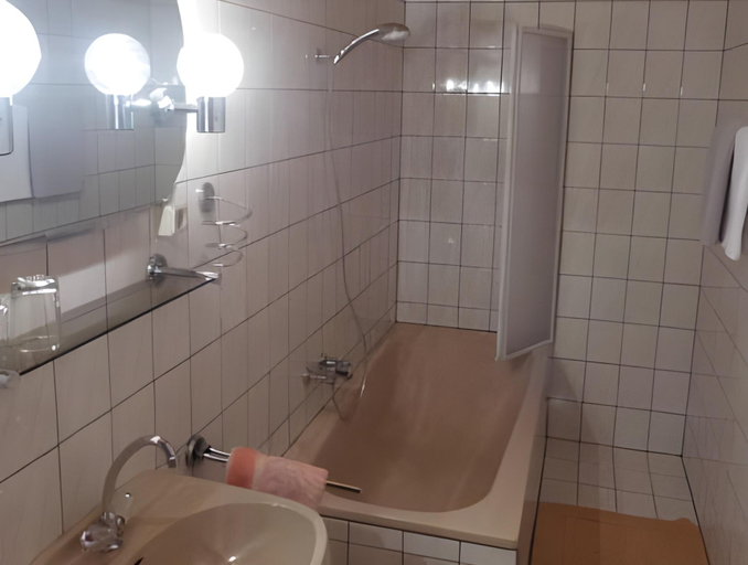 Bathroom 5, Hotel Pension Barbara, Sankt Johann im Pongau