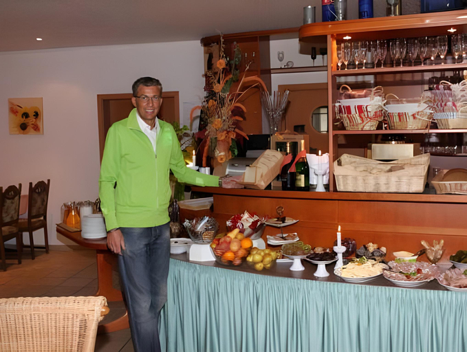 Food & Drinks 4, Die GURKENSCHEUNE - Fruhstuckspension, Oberspreewald-Lausitz