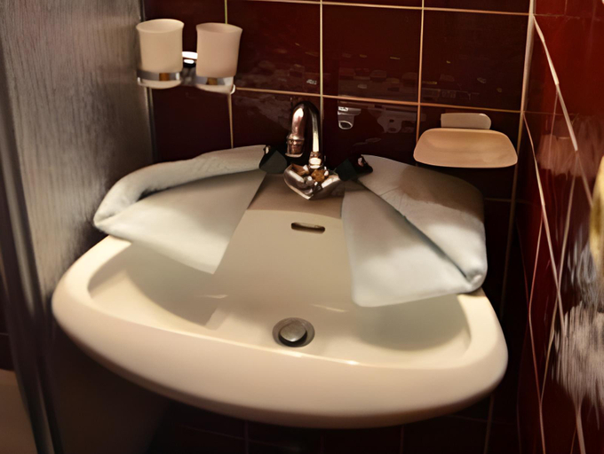 Bathroom 2, Gastehaus Judith, Imst