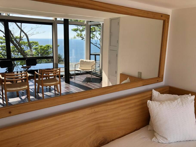 Bedroom 3, Izu Cliff House. Open Ocean Views. National Park., Minamiizu