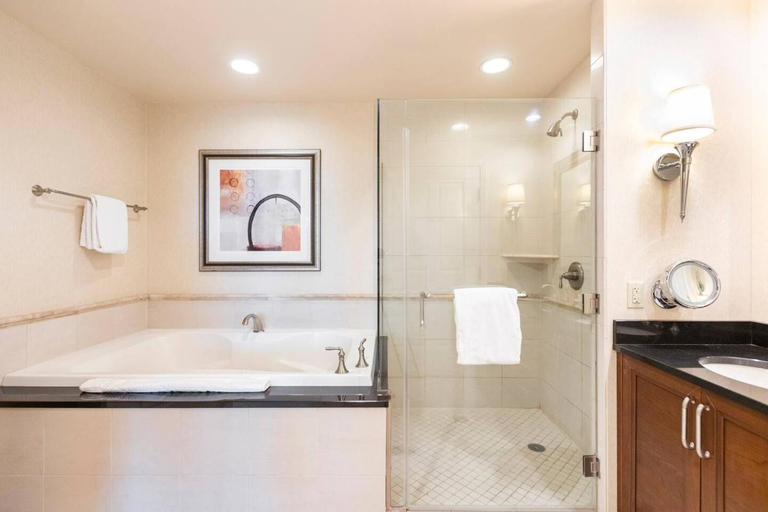 Bathroom 14