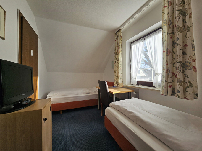 Others 3, ARRIVEL Hotel am Bergson, München