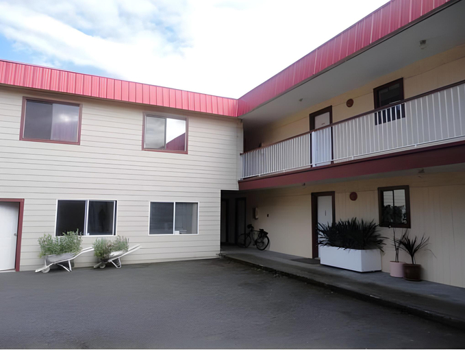 Others 4, Croft Inn Motel, Cowichan Valley