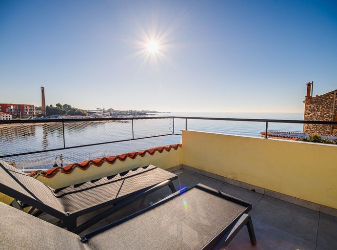 Others 5, Sleek and Stylish Umag Apartments With Sea View, Umag
