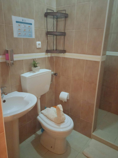 Others 3, Residencial Rosa Criola