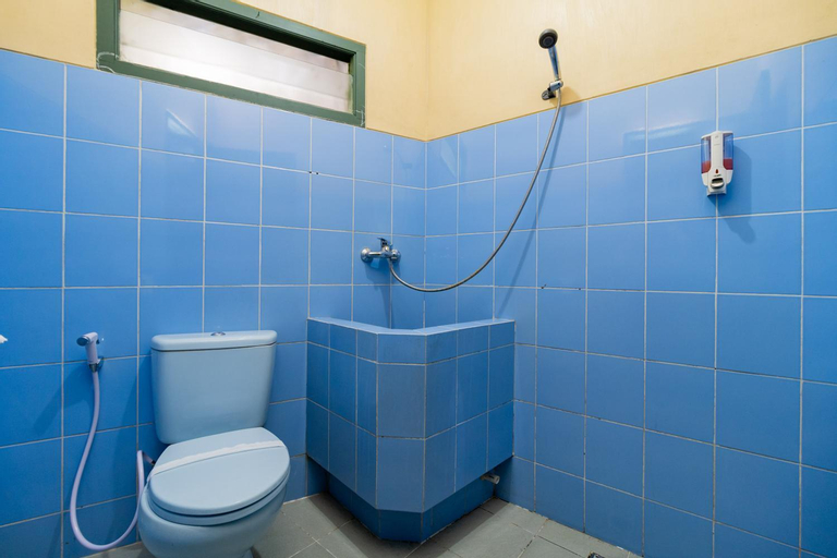 Bathroom 7