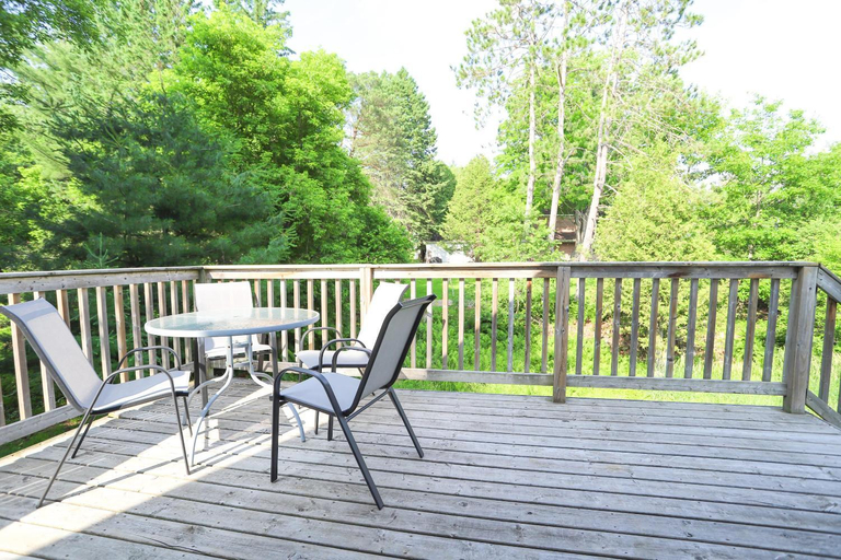 Others 5, 23Maple, Haliburton