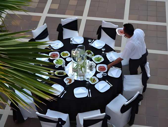 Food & Drinks 3, Hotel Adriatik 2, Durrësit