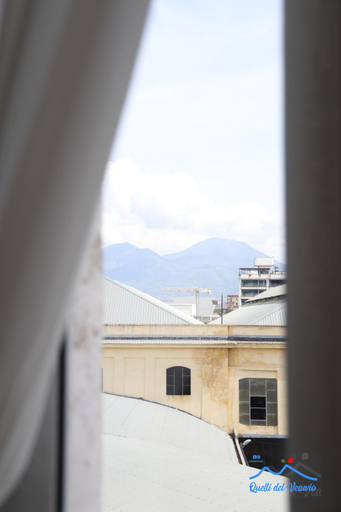 Others 5, Quelli del Vesuvio, Napoli