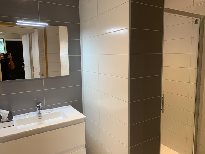 Bathroom 4
