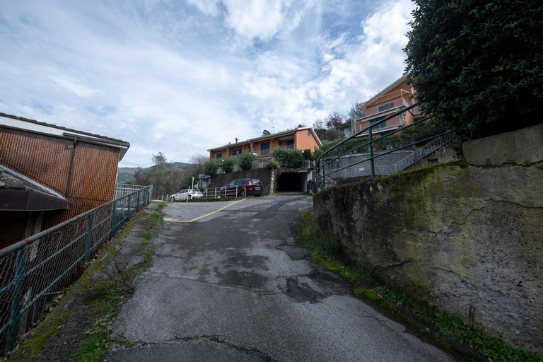 239 - Casa del Sole VISTA MARE Moneglia - 5Minuti a piedi dal Mare - Parcheggio Privato, Genova
