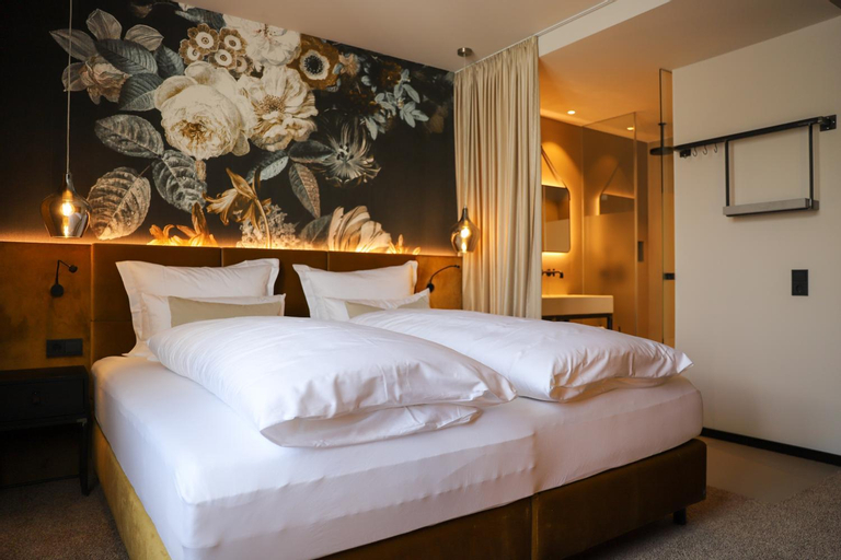 Bedroom 13