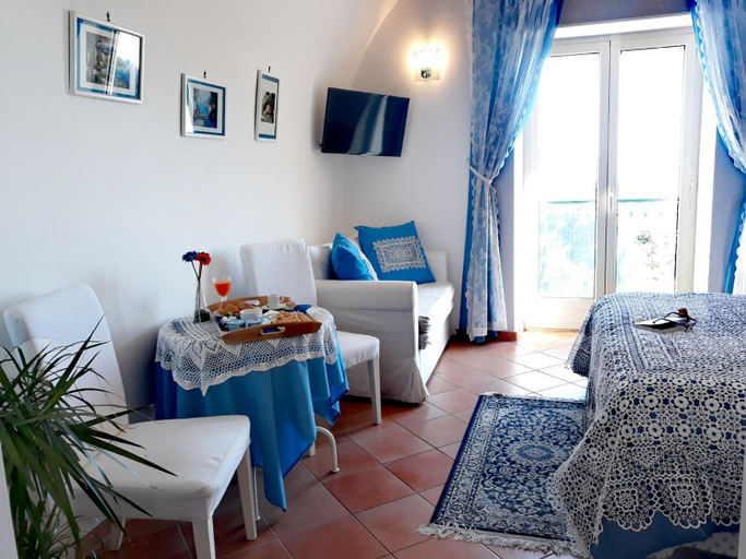 Others 3, L'Arabesco B&B, Salerno