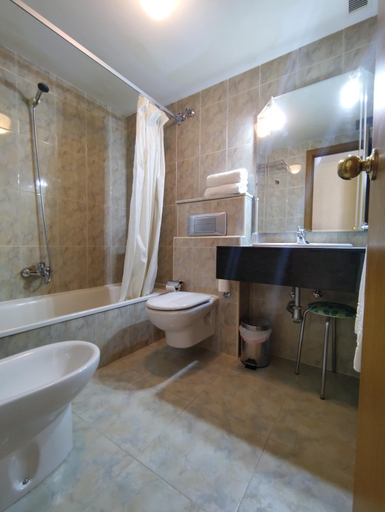 Bathroom 2, Hotel Ria de Vigo "Tierra de Campos", Valladolid