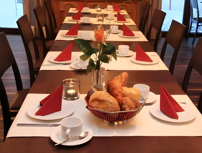 Food & Drinks 5, Hotel Garni Tannleger B&B, Bludenz