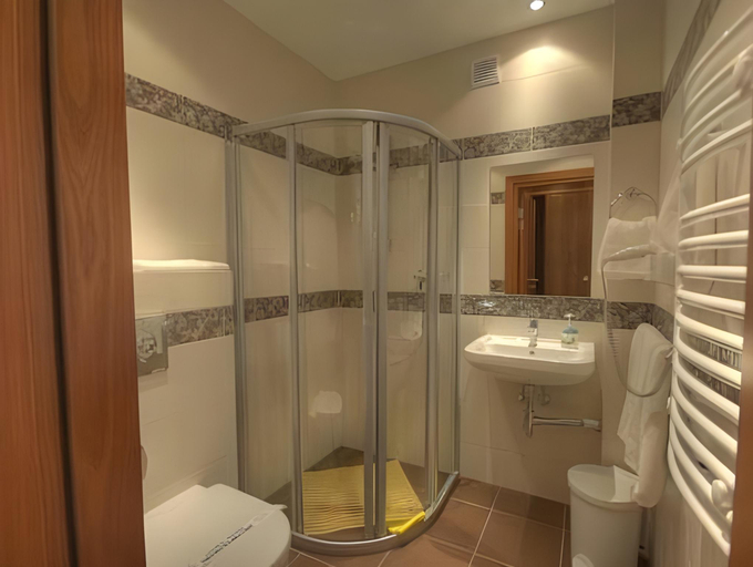 Bathroom 2, Dworek Morski SPA & Wellness, Koszalin